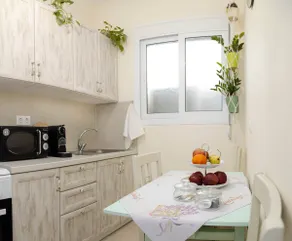 Flowers in the city - Elegant Home in Argostoli - Image 5