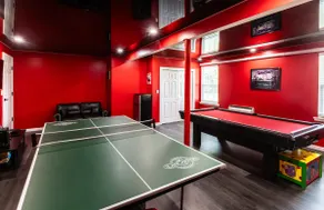 Huge screened porch/ Jacuzzi / Game room/ Trampoline/ Fire pit /  Lake access - Image 5