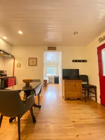 Historical Hunter's Cabin in Terrace -Pet Friendly - Image 3