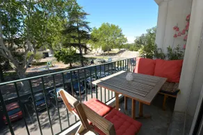 Bright Apartment with Garage – Central Tarascon - Image 4