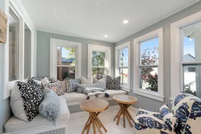 In the heart of Three Oaks! Hot tub! - Image 4