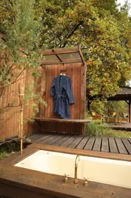Retro Retreat (cosy, fireplace, outdoor bath) - Image 2