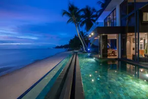Villa U - 3BR Beachfront Haven - Image 5