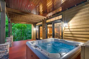 5 FREE Ski & Golf Passes * Hot Tub * Game Room - Image 4