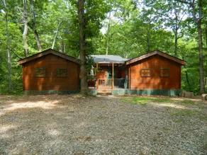 Custom Cabin with Dual Master Suites Near Wineries - Image 2