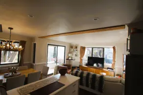 Mountain Retreat Suitable for 2 Families, Sleeps 8 - Image 5