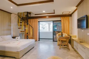 D #loft for 5 @Patong + Pool #nightlife #fun :) - Image 4