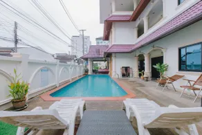 D #loft for 5 @Patong + Pool #nightlife #fun :) - Image 3