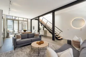 Stylish 4-Bedroom house - NO load shedding. - Image 2