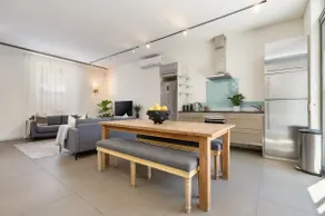 Stylish 4-Bedroom house - NO load shedding. - Image 3