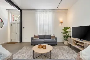 Stylish 4-Bedroom house - NO load shedding. - Image 5