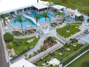 White Luxury Villa - Image 4