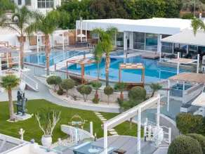 White Luxury Villa - Image 5