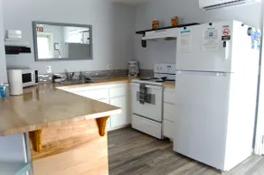 Your Henderson Private Retreat with a Full Kitchen - Image 3