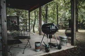 Cute Ozark Mountain cabin in the woods: a quiet escape or adventurous exploring - Image 5