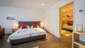 Family One-Bedroom Suite - Image 4