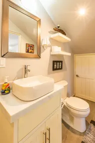 15A Beautiful Brand New 2BR 2BA Condominium Pool - Image 5