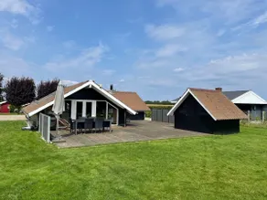 Nice 3 bedroom cottage close to the beach - Image 2