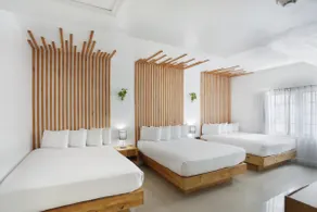 Belleza SoBe | Premium 3 Bedroom 2 Bath Sleeps 10 - Image 2