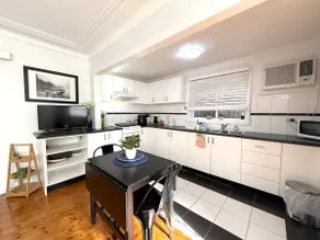 'Le Maisonette' - Mid-century Guesthouse - Image 5