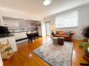 'Le Maisonette' - Mid-century Guesthouse - Image 4