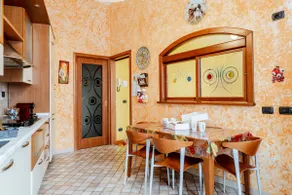 [Luxe Apt] - 180 m² • Parking • A/C • Sleeps 8 - Image 2