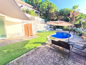 Canyelles Beach Vila with Swimming Pool - Image 5