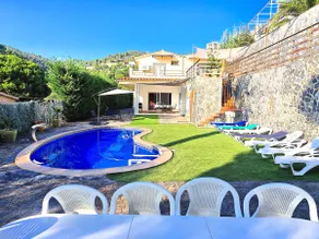 Canyelles Beach Vila with Swimming Pool - Image 3