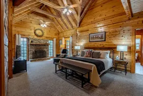 Lakefront Horse Farm | Sleeps 12 | Bourbon Trail - Image 5