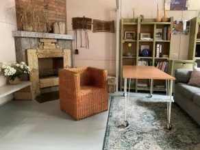 Studio with a mezzanine. - Image 3