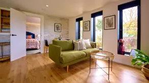 ‘52Views’ a private retreat with panoramic views - Image 4
