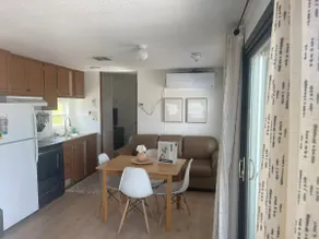 \"Founder's Retreat\" - Trailer & Bunk House - Ackerman Valley - Image 5