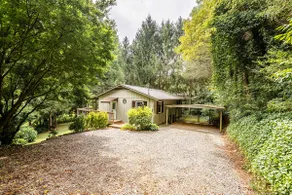 Cozy Creekside Cabin - Image 2