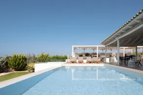 Alba Bianca Villa, Family Retreat with Heated Pool By ThinkVilla - Image 2