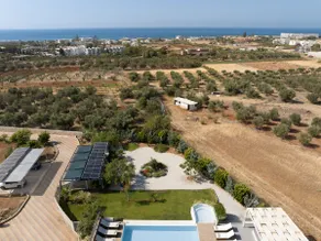 Alba Bianca Villa, Family Retreat with Heated Pool By ThinkVilla - Image 5