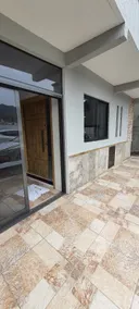 En-suite, full kitchen and parking. - Image 5