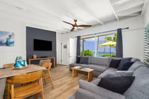 Hibiscus @ ke Iki Beach Bungalows~Yoga~Sauna, AC - Image 3