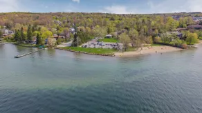 Waterfront home, city/sunset views & steps to beach, Sleeps 12 + new hot tub - Image 3