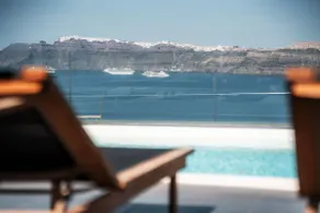 Sea view loft with private hot tub and pool - Image 2