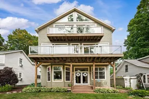 17 Person Lake Michigan Beach House-Private Beach - Image 2