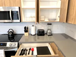 Apy | Luxer | Modern and Centrally-located 2BR - Image 5