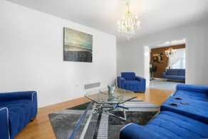 Luxurious 4-BR Richmond Hill House wifi & Parking - Image 5