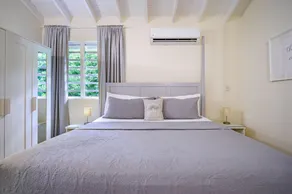 Ocean Pearl Studio w/ Beach Club Access - Image 3