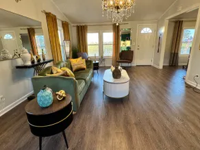 Serenity and Luxury Awaits near the Beach - Image 3