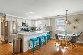 Sea La Vie- 800ft to beach, hot tub, dog friendly! - Image 4
