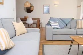 House with hot tub, walking distance to surf beach - Image 2