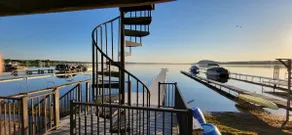 1st Floor Lakefront, 160 ft Dock, Tiki Bar Patio - Image 3