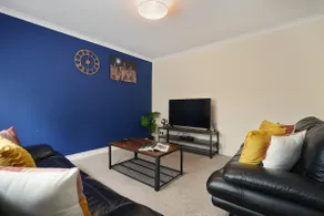 3 bed detatched cottage with onsite parking - Image 2