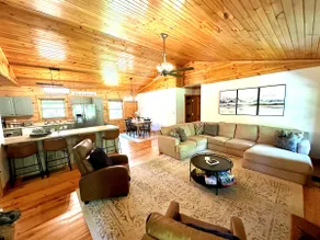 *NEW HOT TUB* Cabin 25min from RRG/Natural Bridge - Image 4