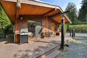 The Captain’s Cabin | Cozy Port Renfrew Retreat - Image 3